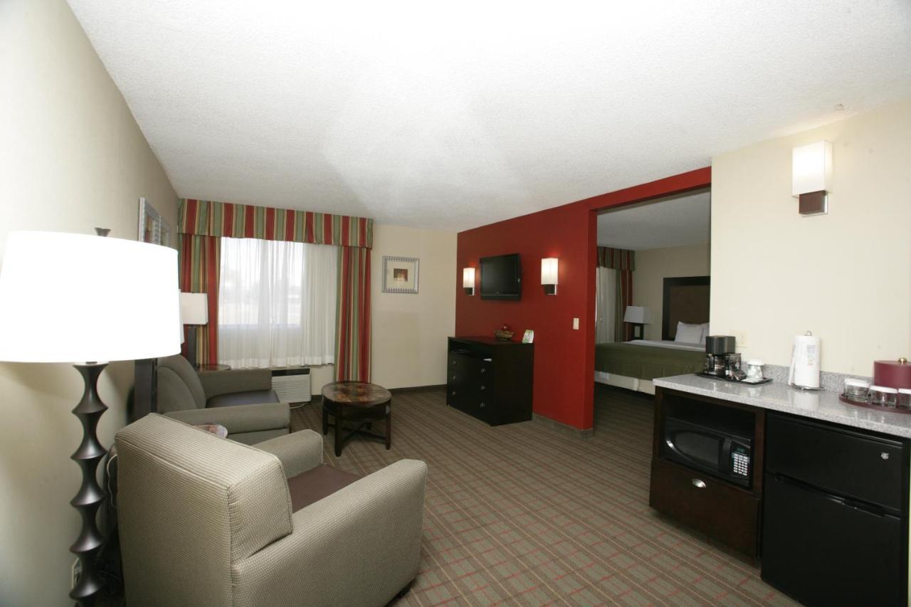 Holiday Inn Riverton-Convention Center By Ihg Exterior photo