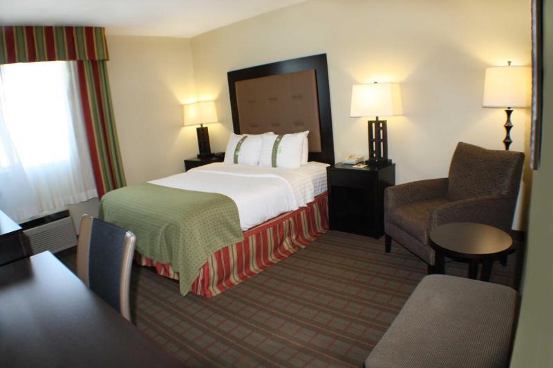 Holiday Inn Riverton-Convention Center By Ihg Exterior photo